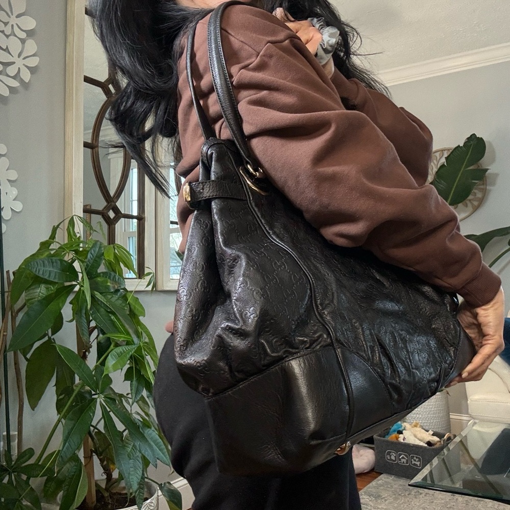GUCCI Guccissima Leather Shoulder Bag Black Silver Hardware | Authentic - Picture 13 of 13